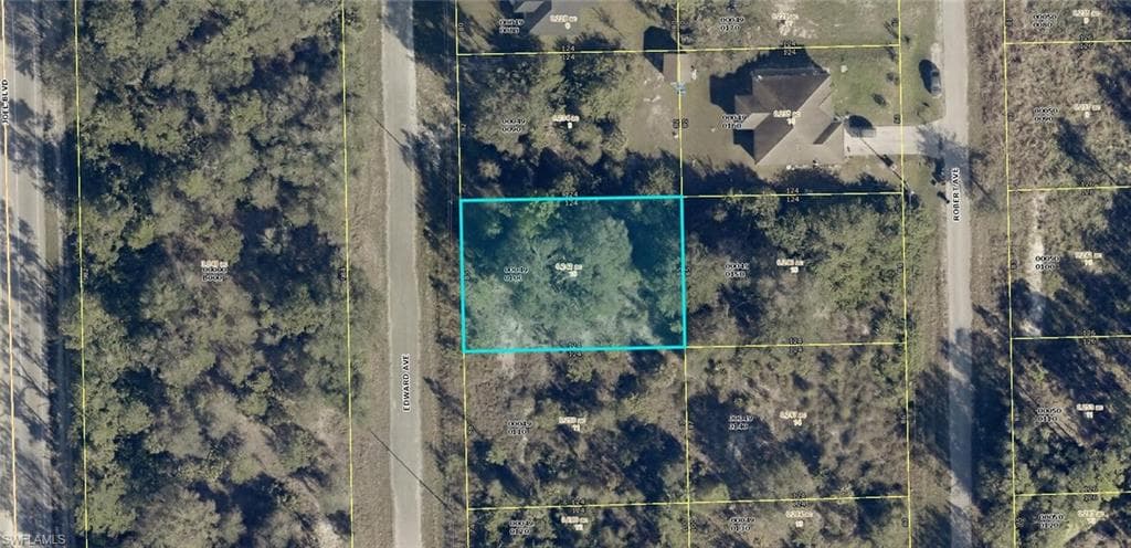 2104 Edward AVE ALVA, FL 33920