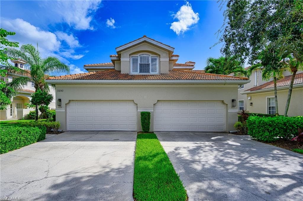 3290 Twilight LN 6102 NAPLES, FL 34109