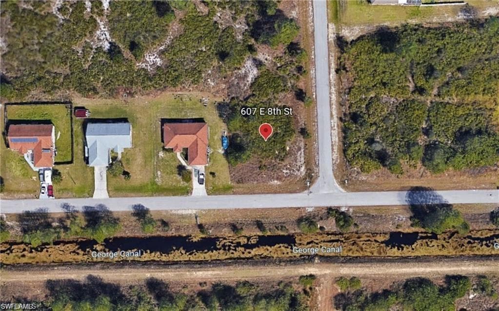 607 8th ST LEHIGH ACRES, FL 33972