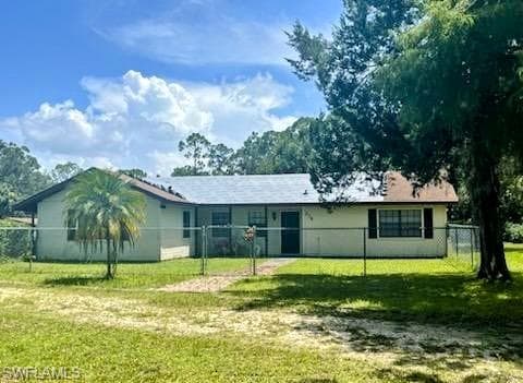 238 Trader RD FORT DENAUD, FL 33935