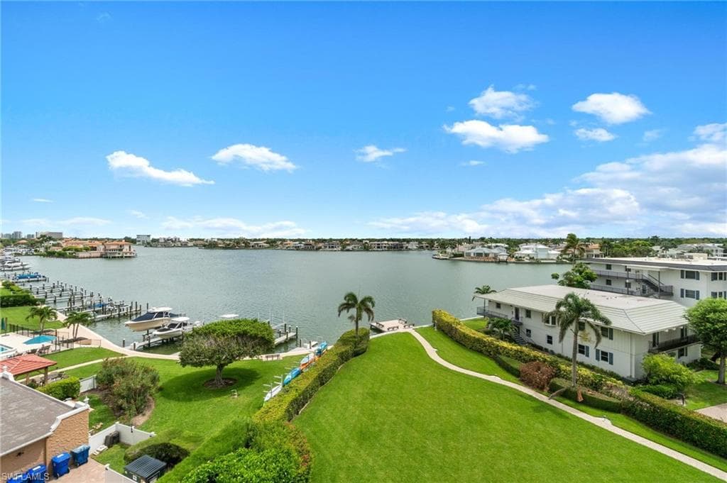 3420 Gulf Shore BLVD N 61 NAPLES, FL 34103