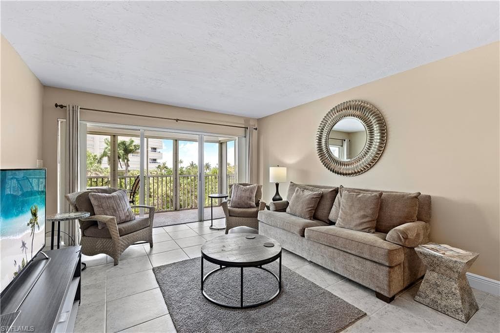 1 Bluebill AVE 409 NAPLES, FL 34108