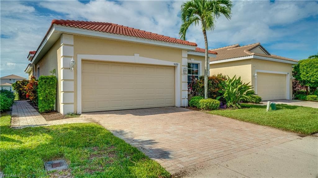 9099 Red Canyon DR FORT MYERS, FL 33908