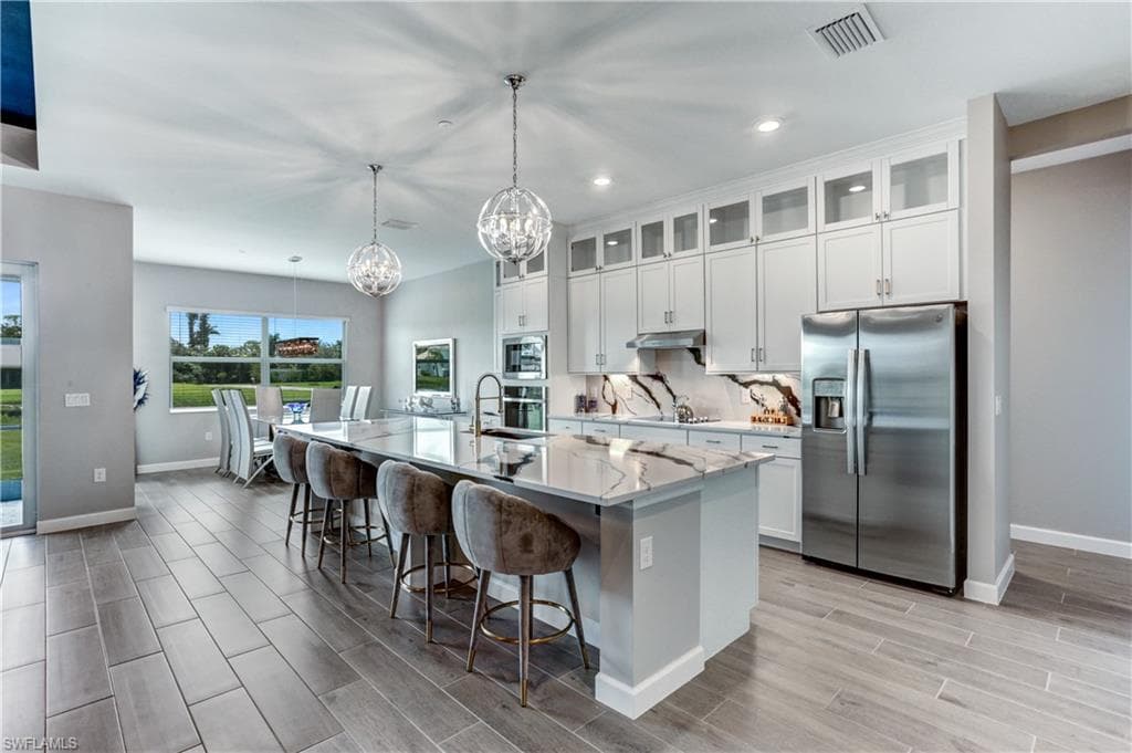 17110 Serengeti CIR ALVA, FL 33920