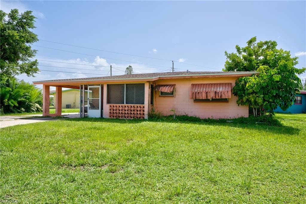 107 Richmond AVE N LEHIGH ACRES, FL 33936