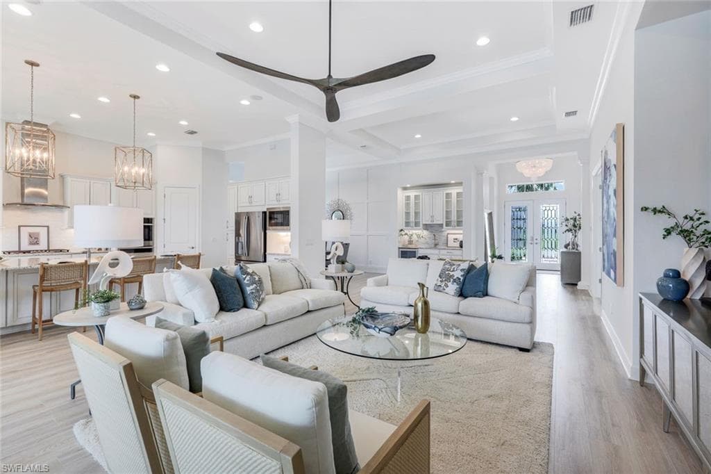 9463 Montelanico LOOP NAPLES, FL 34119