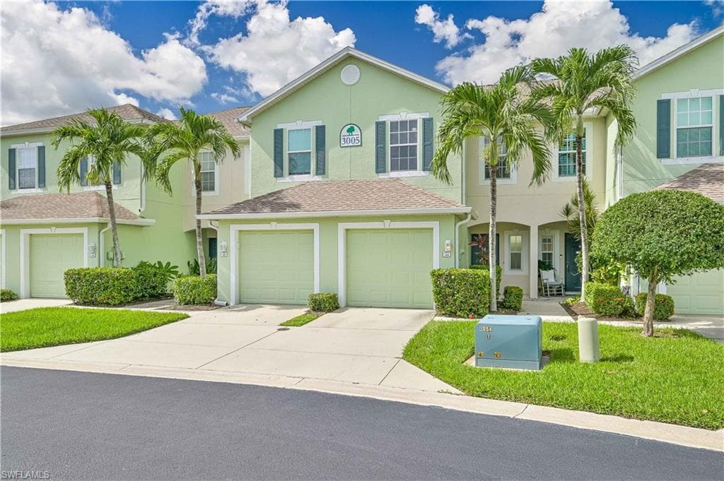 3005 Palmetto Oak DR 104 FORT MYERS, FL 33916