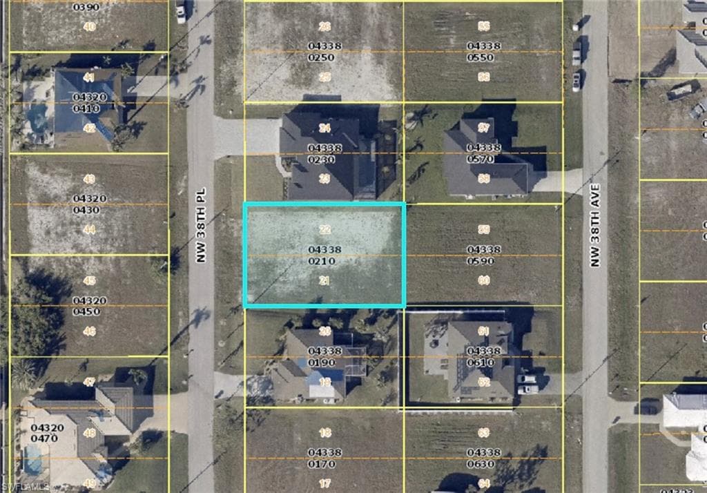 2341 38th PL CAPE CORAL, FL 33993