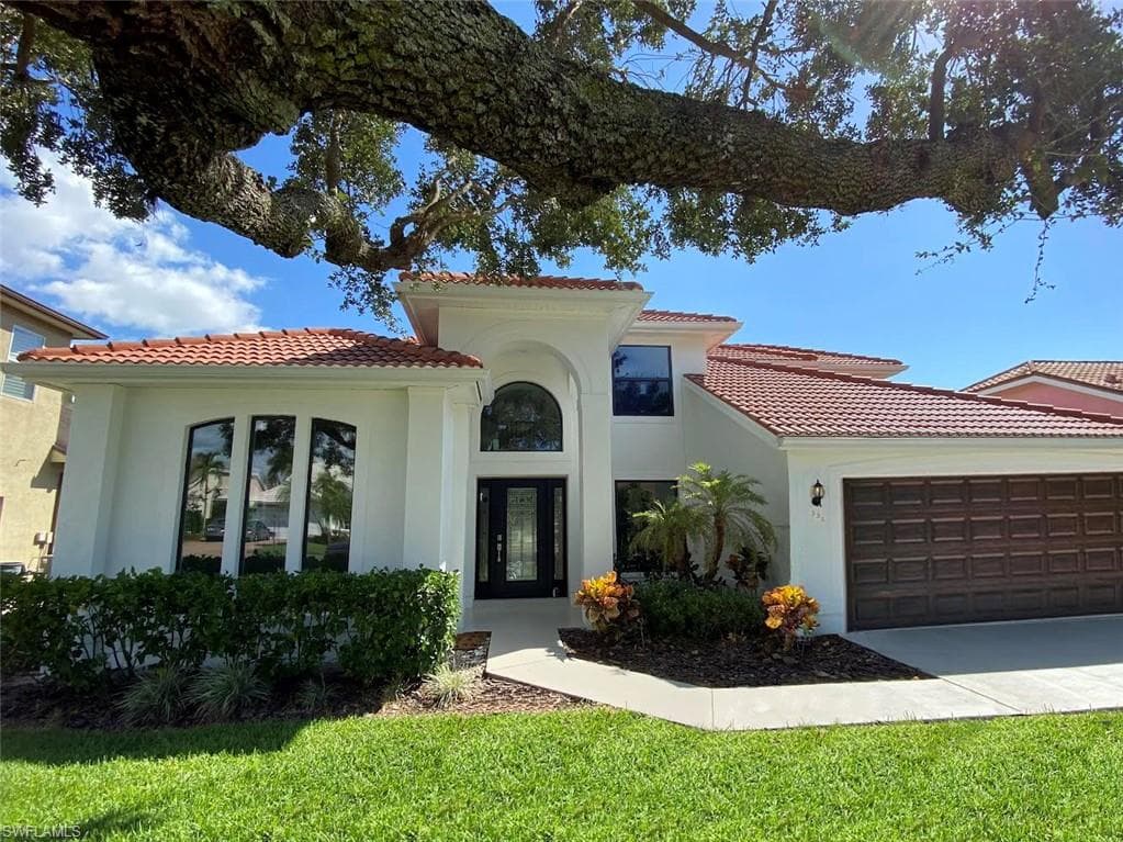 335 Lambton LN NAPLES, FL 34104