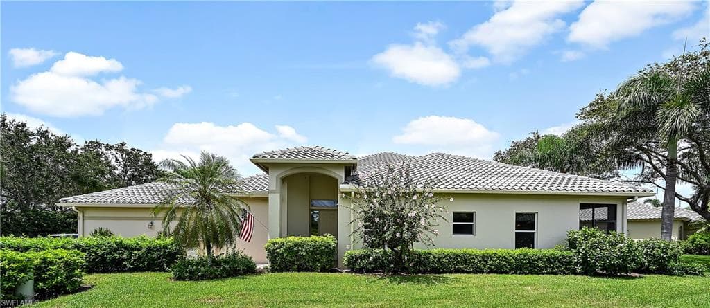 727 Vistana CIR 37 NAPLES, FL 34119