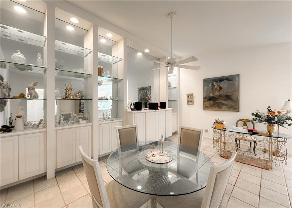 4162 Los Altos CT NAPLES, FL 34109