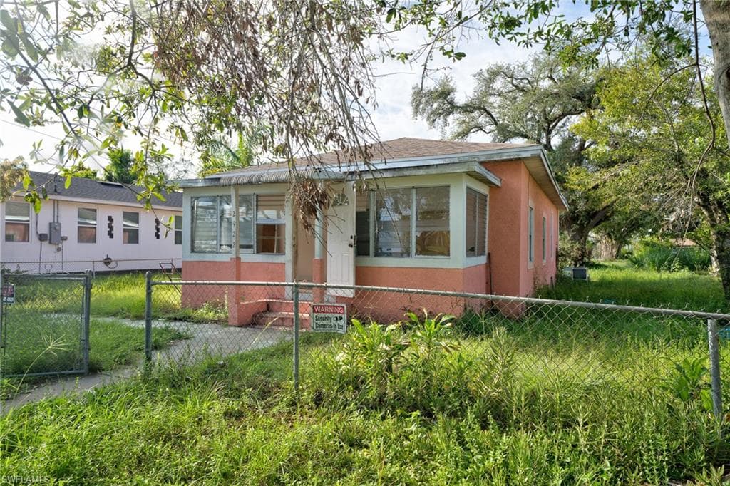 2922 Lincoln BLVD FORT MYERS, FL 33916