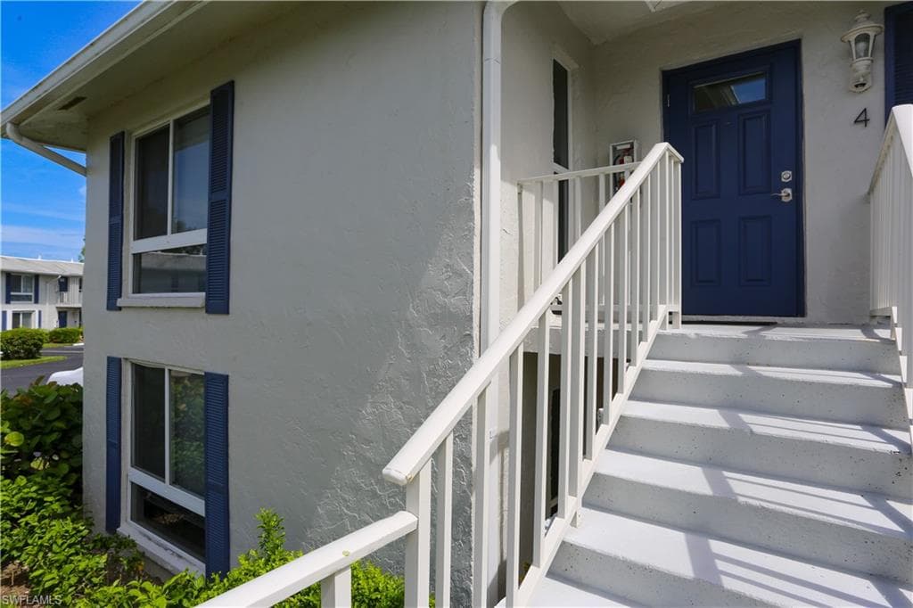 195 Peppermint LN 884 NAPLES, FL 34112