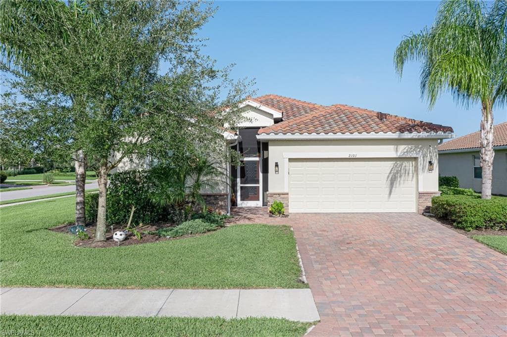 2101 Clementine ST NAPLES, FL 34120