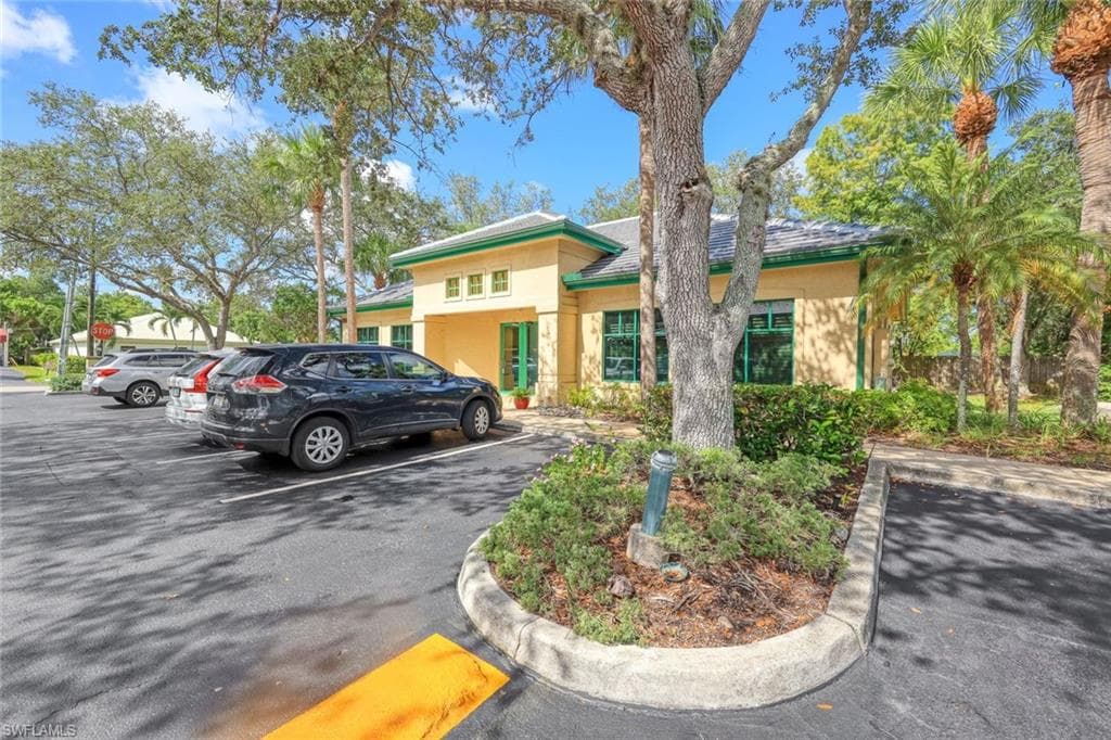 9935 Tamiami TRL N 401 NAPLES, FL 34108
