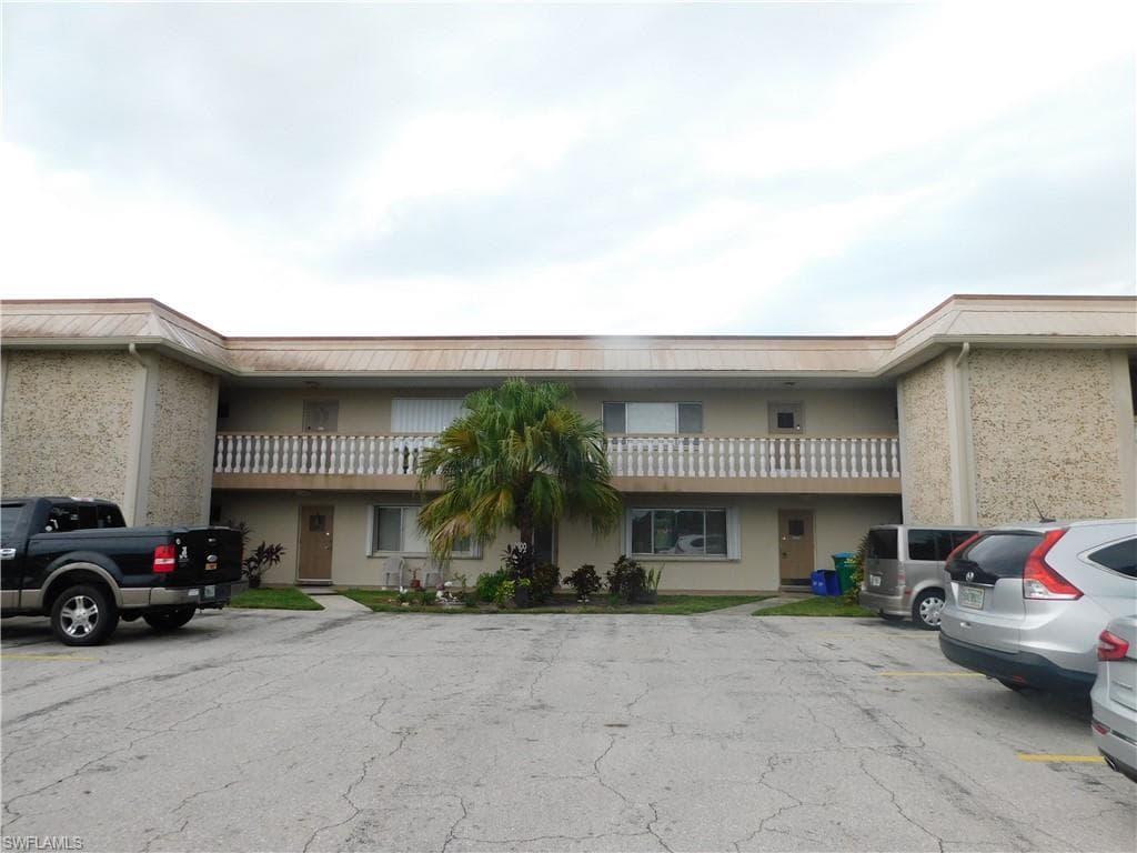 1931 W Lakeview BLVD 3 NORTH FORT MYERS, FL 33903