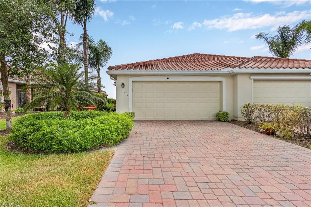 1955 Wellington ST NAPLES, FL 34120