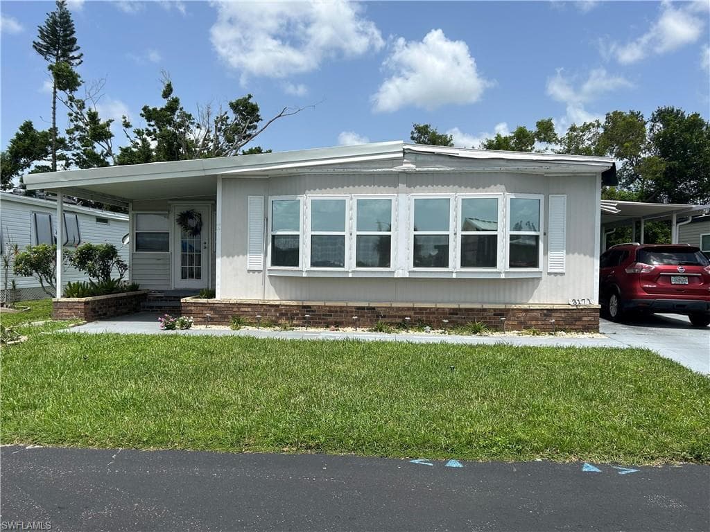 3171 Rain Dance LN NORTH FORT MYERS, FL 33917