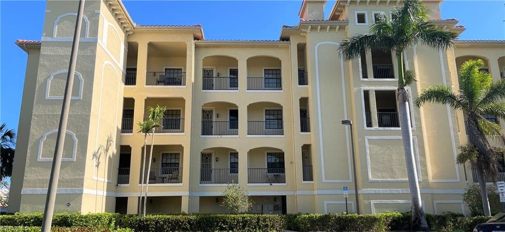 15121 Laguna DR 105 FORT MYERS, FL 33908