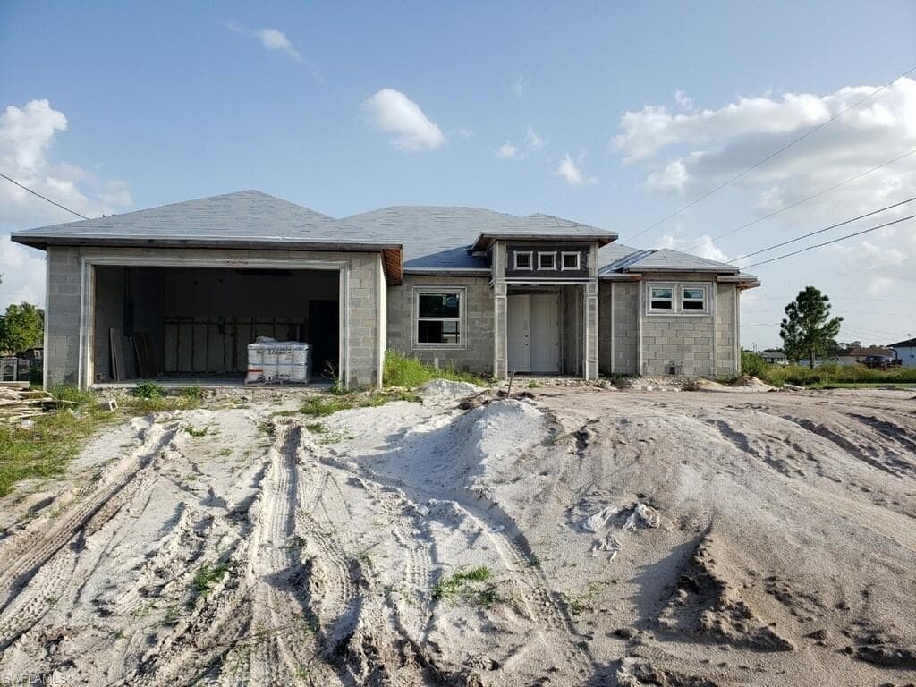 3821 4th ST SW LEHIGH ACRES, FL 33976