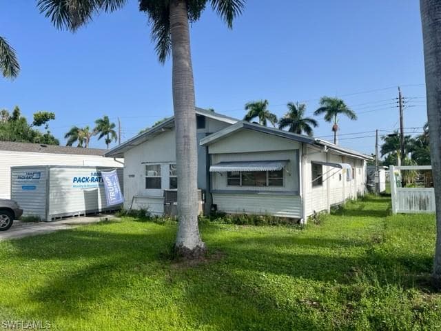 12120 Palm DR FORT MYERS, FL 33908