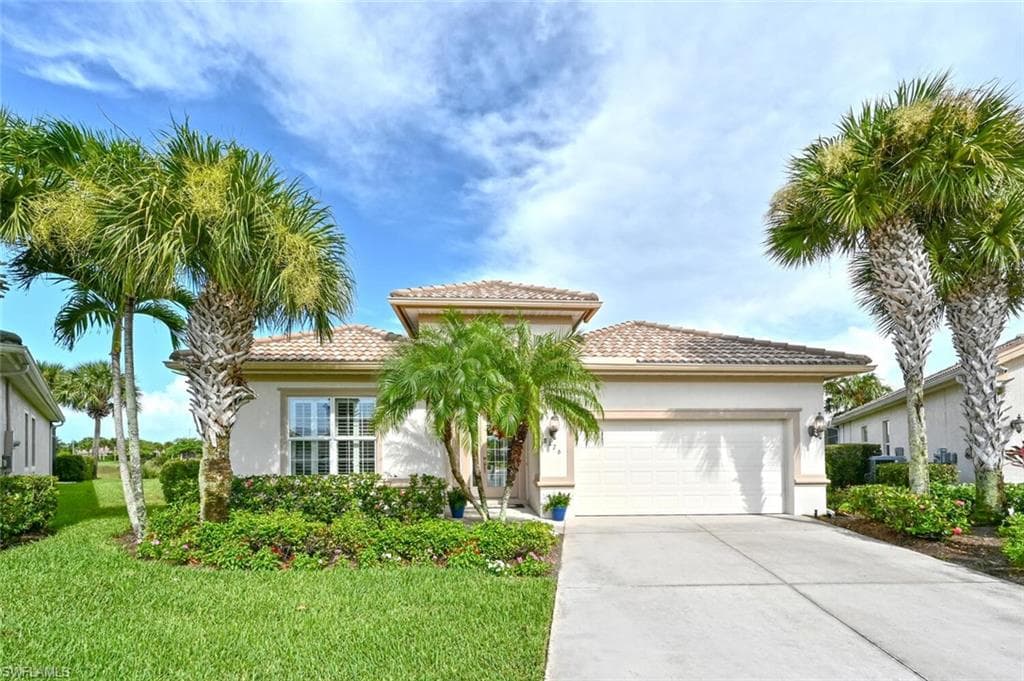 8176 Jefferson CT NAPLES, FL 34104