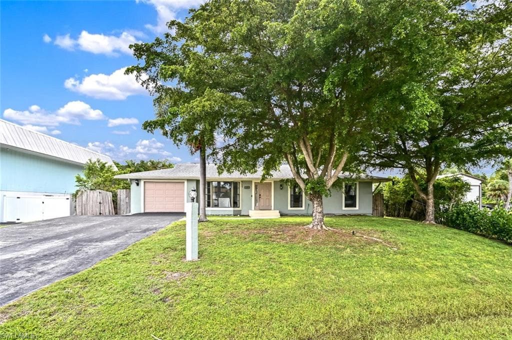 183 3rd ST NAPLES, FL 34113