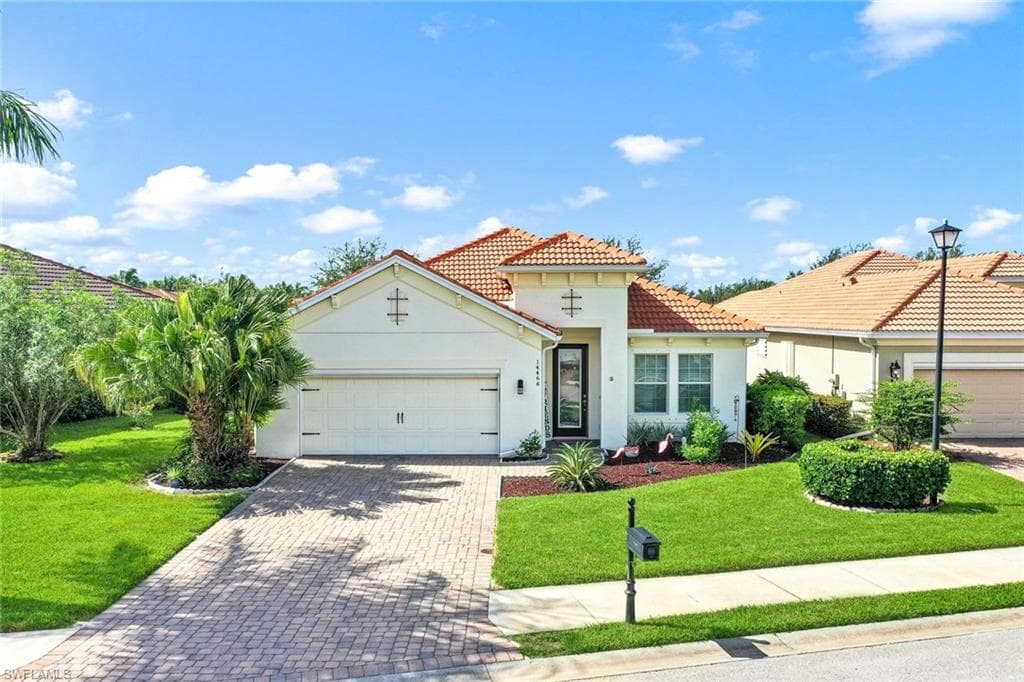14466 Manchester DR NAPLES, FL 34114