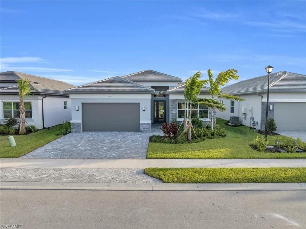 11981 Gardenia AVE NAPLES, FL 34120