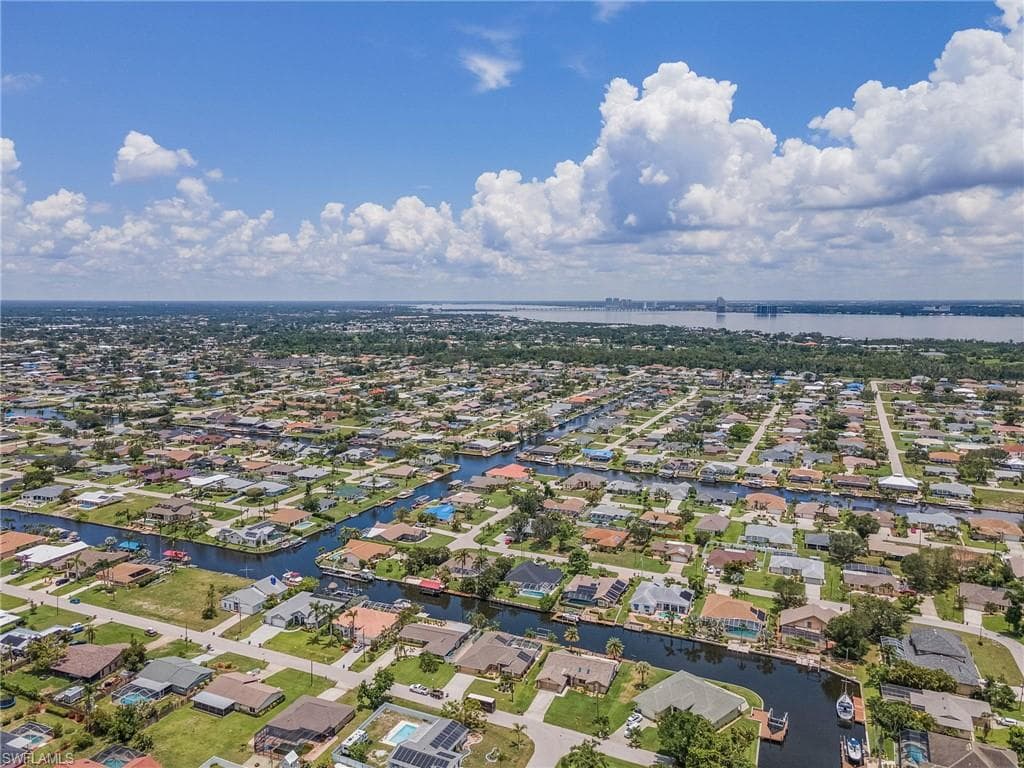 5301 SW 9th PL CAPE CORAL, FL 33914