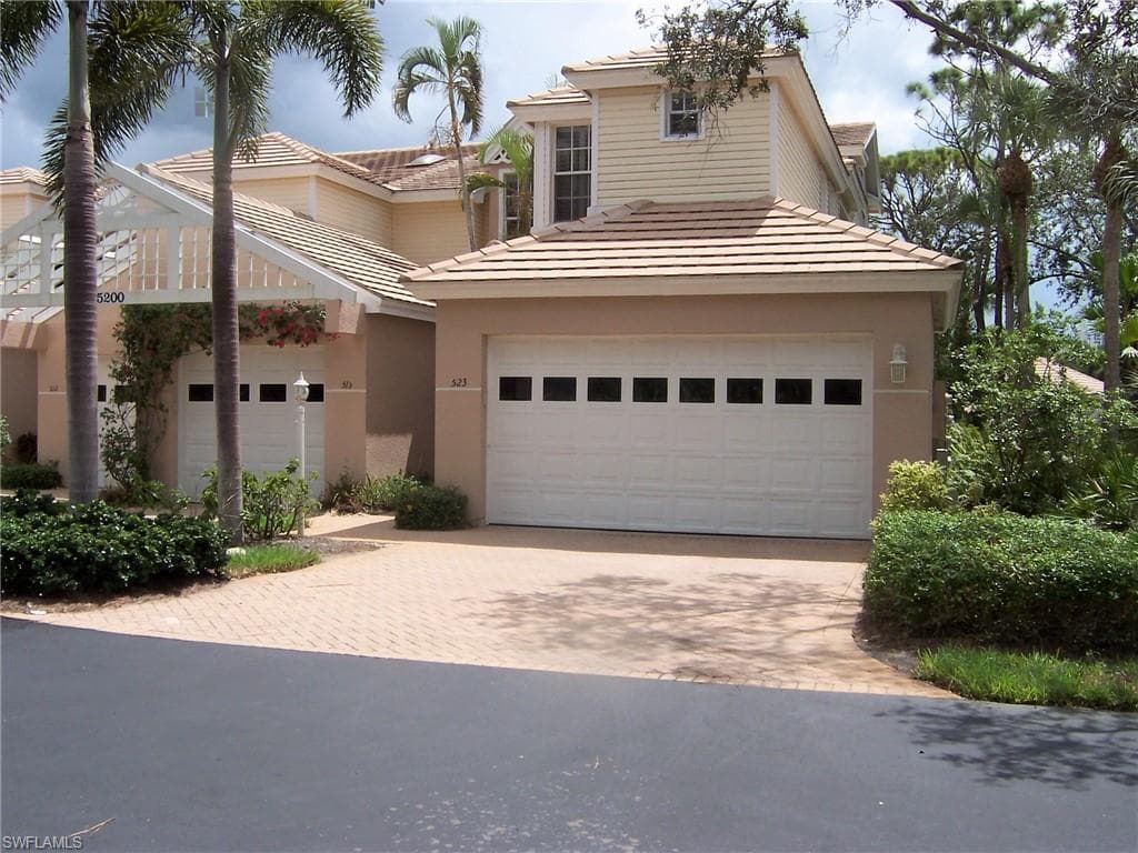 25200 Goldcrest DR 523 BONITA SPRINGS, FL 34134