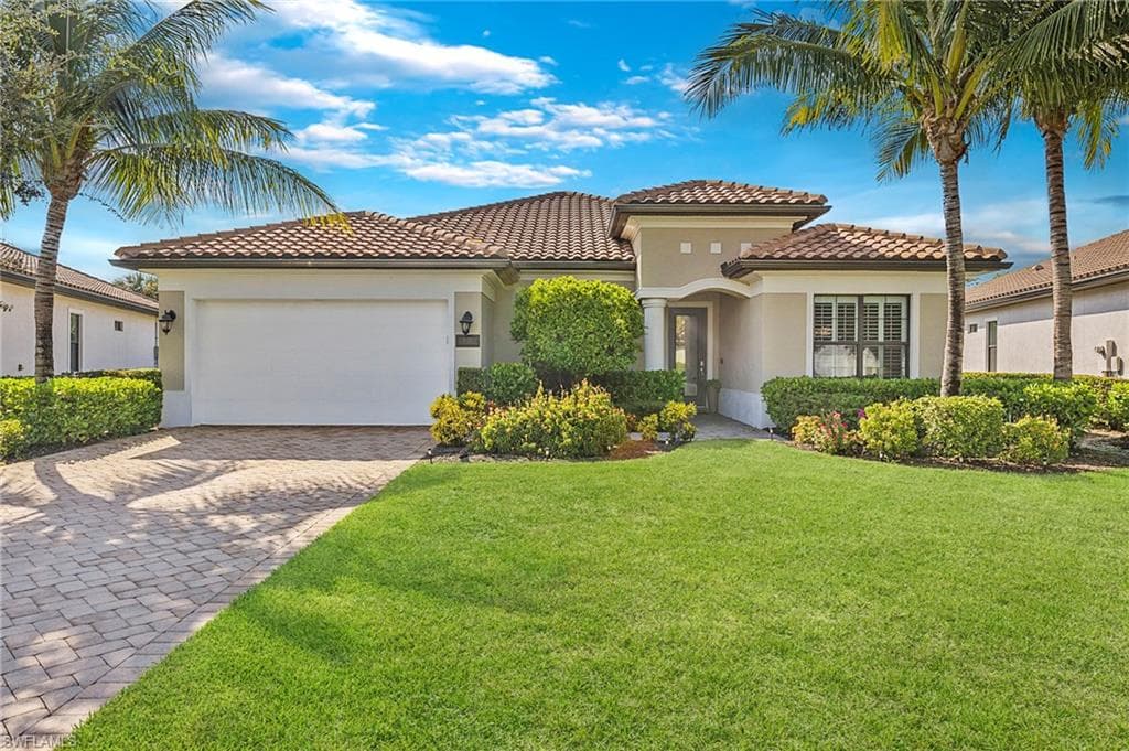 4520 Tamarind WAY NAPLES, FL 34119