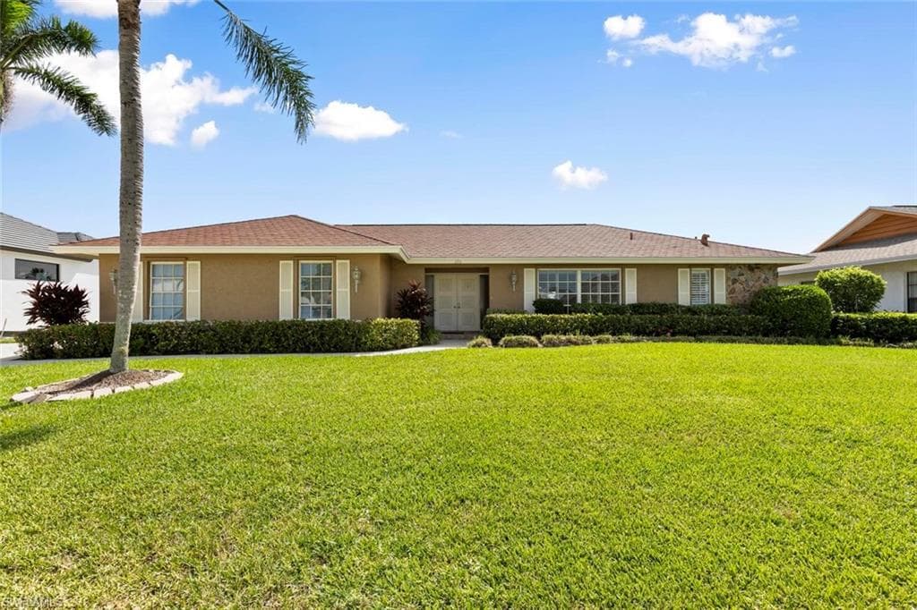 395 Nassau CT MARCO ISLAND, FL 34145
