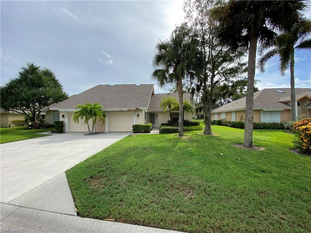 1351 Park Lake DR 14-R NAPLES, FL 34110