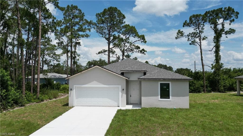 8023 Oakleaf CIR LABELLE, FL 33935