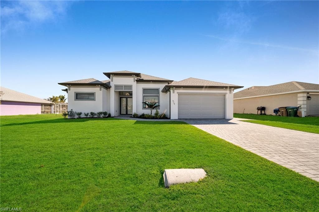 924 11th ST CAPE CORAL, FL 33909