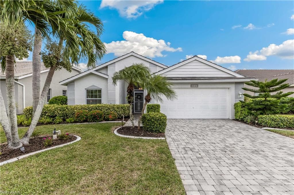 9050 Old Hickory CIR FORT MYERS, FL 33912