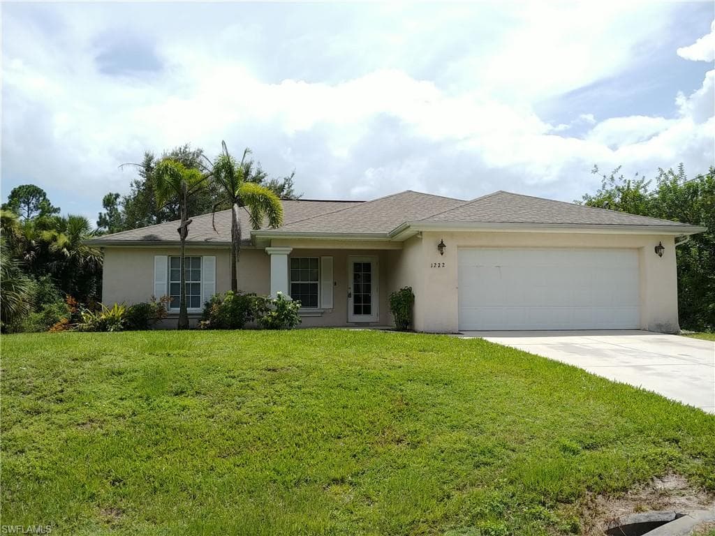 1222 Howell ST E LEHIGH ACRES, FL 33974