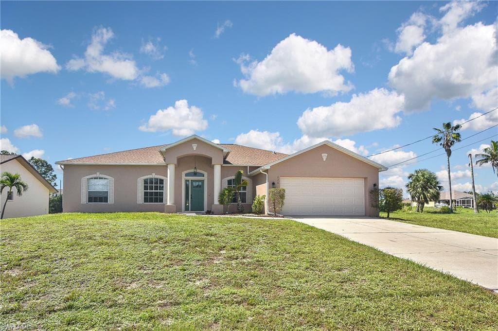 626 15th ST CAPE CORAL, FL 33991