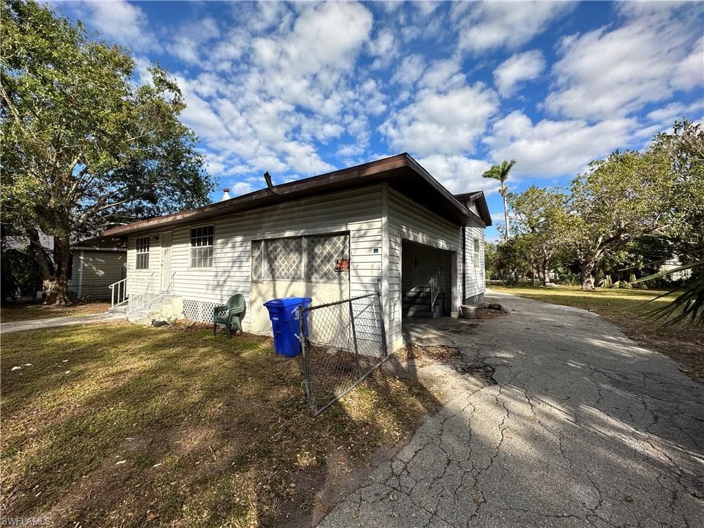 2115 Crawford ST b FORT MYERS, FL 33901