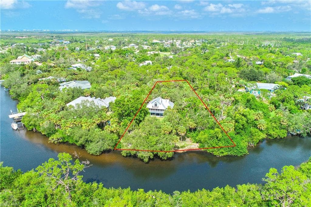 20744 Charing Cross CIR ESTERO, FL 33928