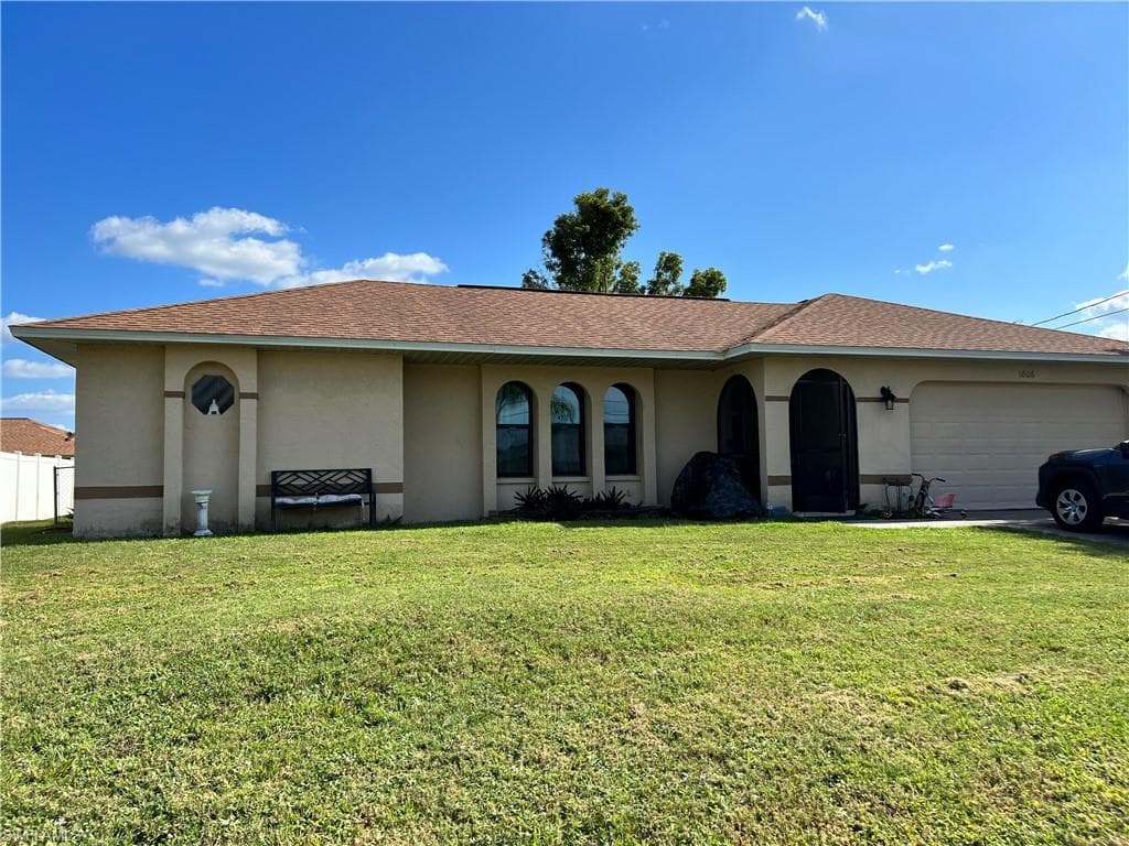 1806 2nd ST CAPE CORAL, FL 33990