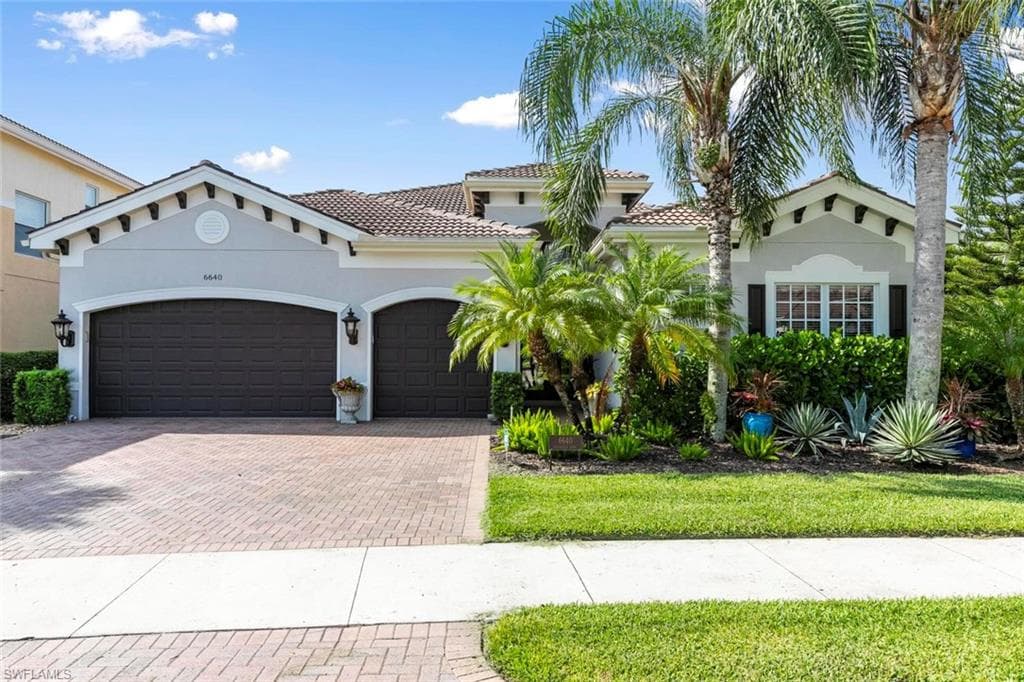 6640 Marbella LN NAPLES, FL 34105