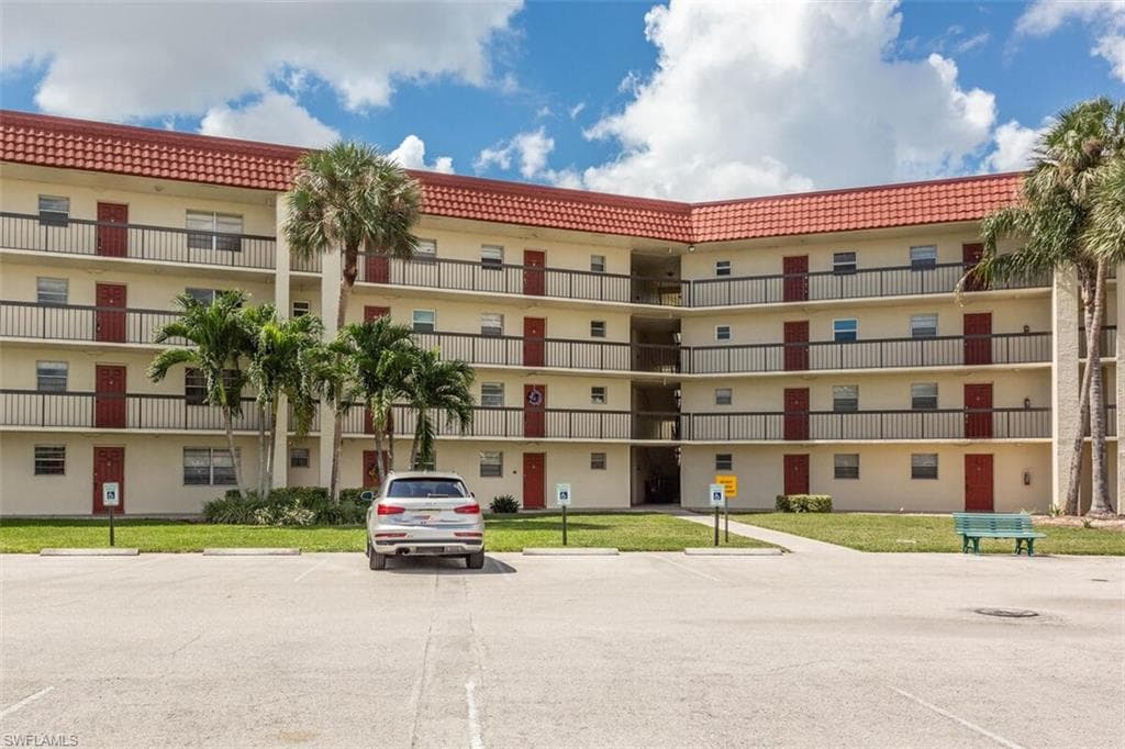 4380 27th CT SW 1-206 NAPLES, FL 34116