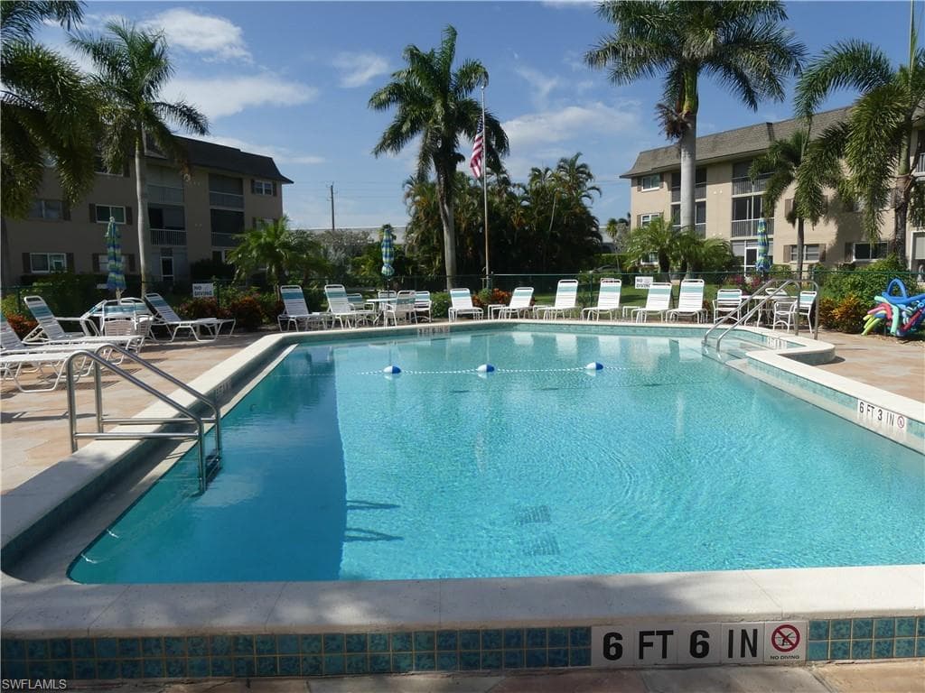 5419 Rattlesnake Hammock RD 102F NAPLES, FL 34113