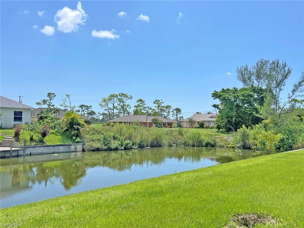 1025 SW 18th TER CAPE CORAL, FL 33991