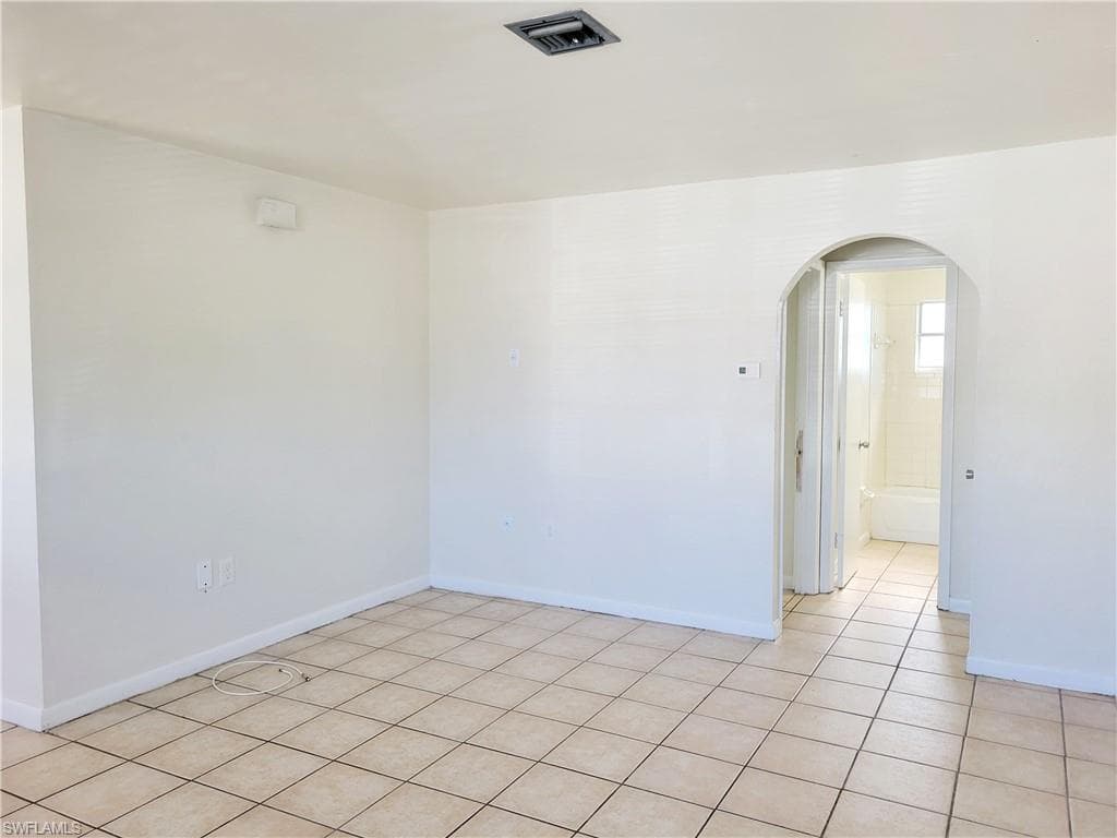 2105 Canal ST FORT MYERS, FL 33901