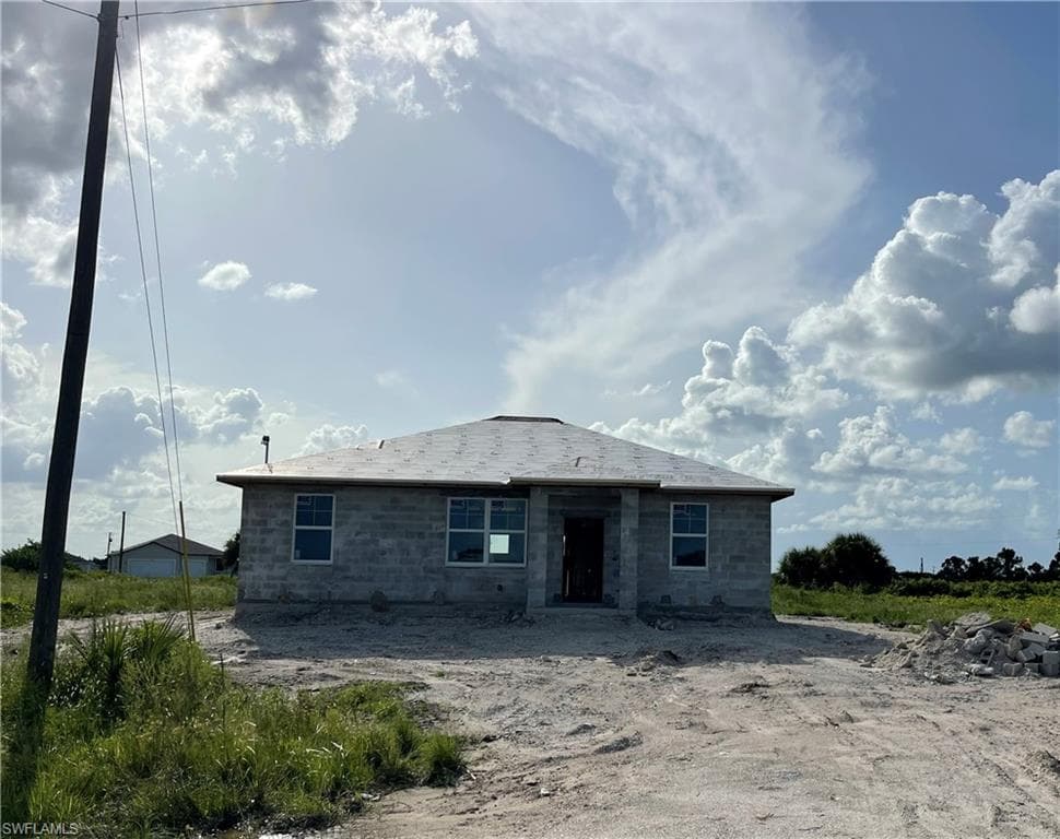 9015 Meadow CIR LABELLE, FL 33935