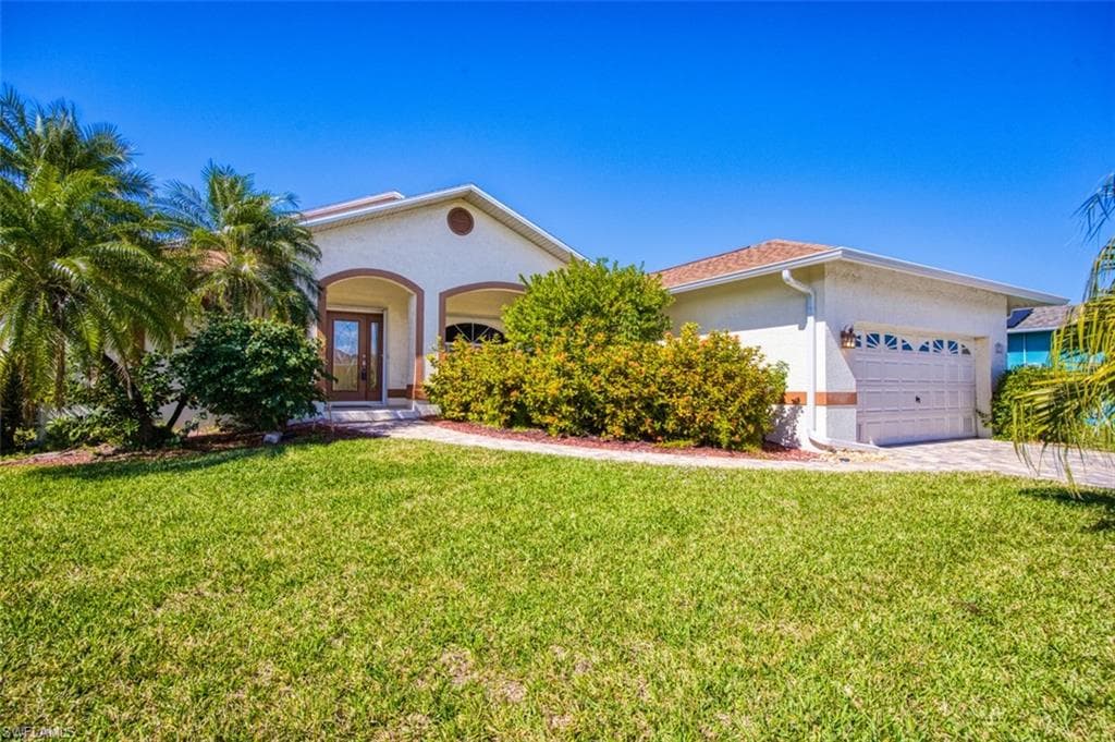 8932 Bracken WAY FORT MYERS, FL 33908
