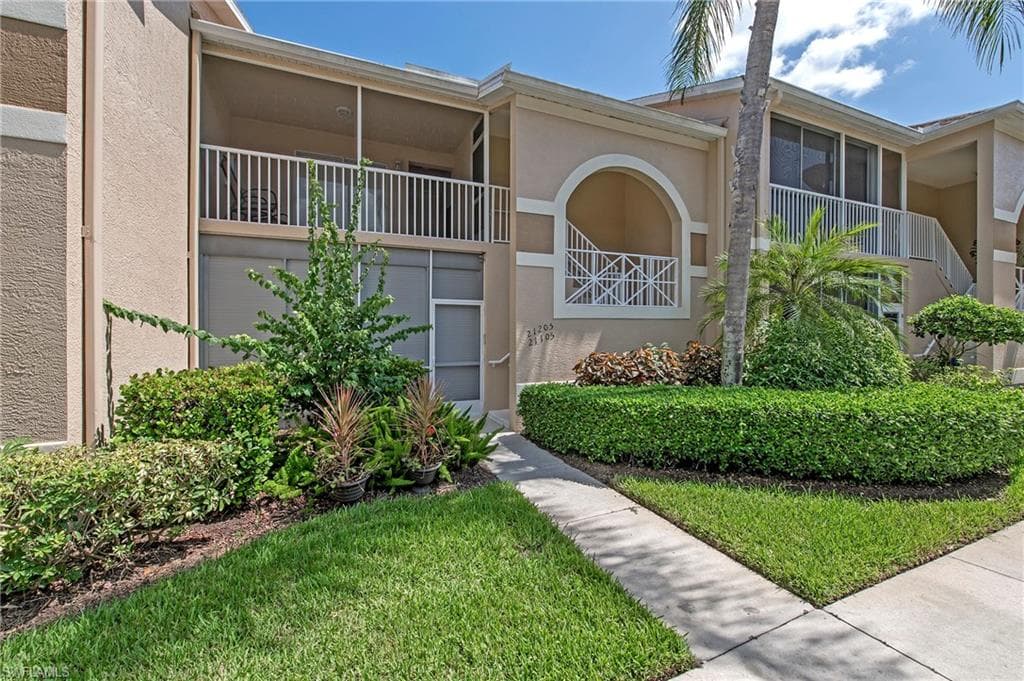 26200 Clarkston DR 205 BONITA SPRINGS, FL 34135